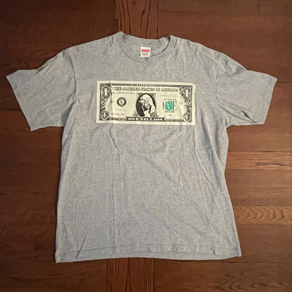 Supreme. Size medium. Used.
